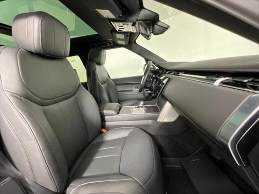 2025 Land Rover Range Rover P530 SE 7 Seat