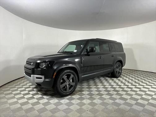 2025 Land Rover Defender 130 P400 S