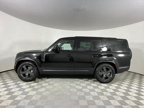 2025 Land Rover Defender 130 P400 S