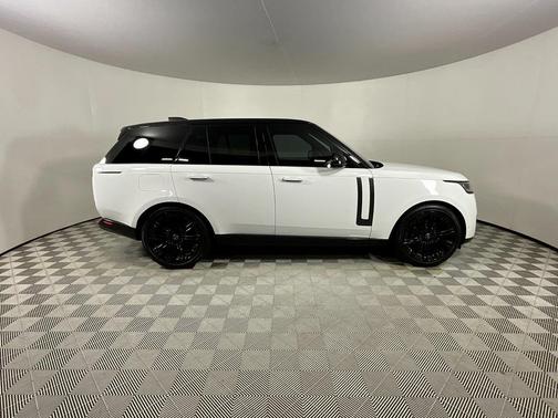 2023 Land Rover Range Rover P530 SE