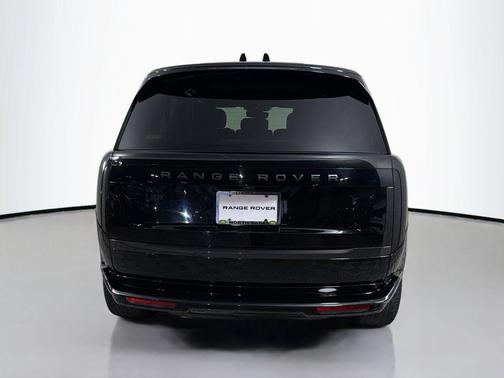 Black 2024 Land Rover Range Rover P400 SE
