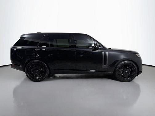 Black 2024 Land Rover Range Rover P400 SE