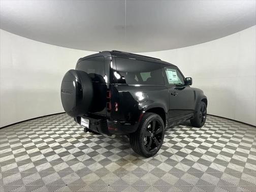 2025 Land Rover Defender 90 P400 X-Dynamic SE