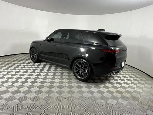 2024 Land Rover Range Rover Sport SE