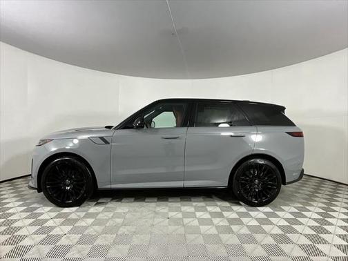 2025 Land Rover Range Rover Sport P635 SV Edition Two