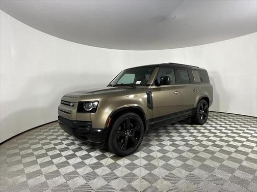 2025 Land Rover Defender 130 P400 X-Dynamic SE