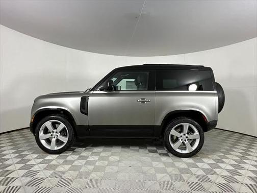 2025 Land Rover Defender 90 P400 X-Dynamic SE