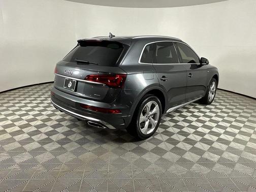 2023 Audi Q5 45 S line Premium Plus