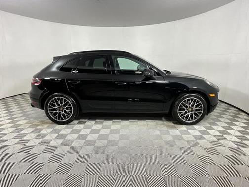 2018 Porsche Macan Base
