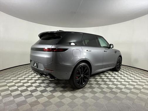 2025 Land Rover Range Rover Sport SE