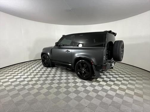 2024 Land Rover Defender 90 P525 Carpathian Edition