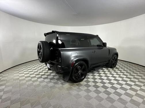 2024 Land Rover Defender 90 P525 Carpathian Edition