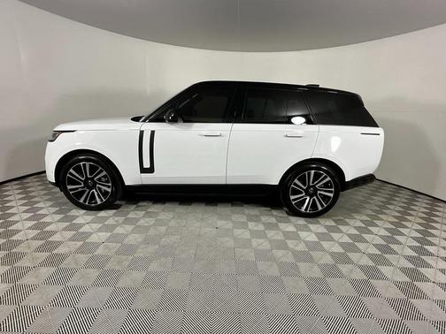 2023 Land Rover Range Rover P530 SE