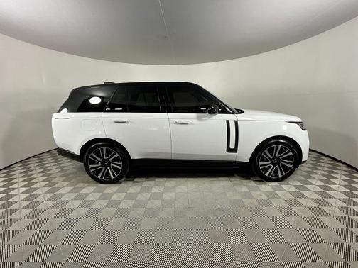 2023 Land Rover Range Rover P530 SE