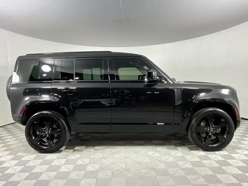 2023 Land Rover Defender 110 X-Dynamic SE