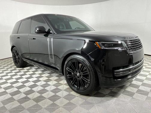 2025 Land Rover Range Rover P530 SE