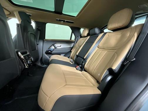 2025 Land Rover Range Rover Sport SE