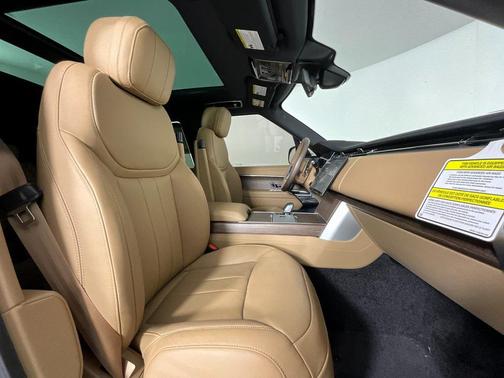 2025 Land Rover Range Rover P530 SE