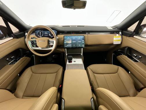 2025 Land Rover Range Rover P530 SE