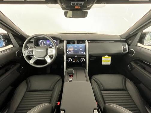 2025 Land Rover Discovery P300 S