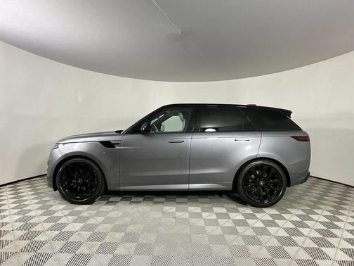 2025 Land Rover Range Rover Sport SE