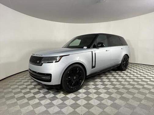 2025 Land Rover Range Rover P400 SE 7 Seat