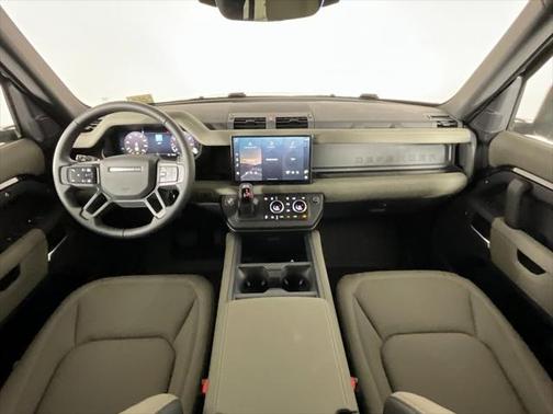 2025 Land Rover Defender 110 P300