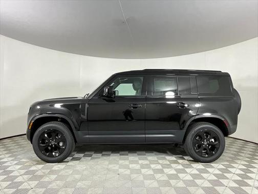 2025 Land Rover Defender 110 P300
