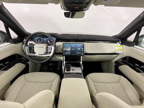2025 Land Rover Range Rover P530 SE