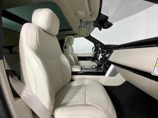 2025 Land Rover Range Rover P530 SE