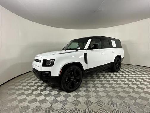 2025 Land Rover Defender 130 P400 X-Dynamic SE