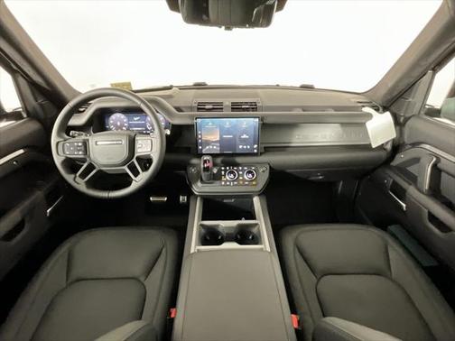 2025 Land Rover Defender V8