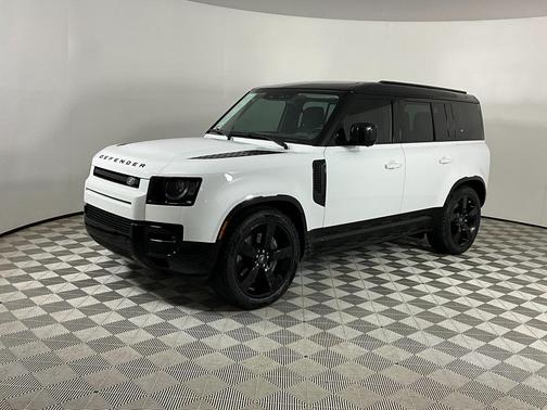 2024 Land Rover Defender 110 P400 X-Dynamic SE