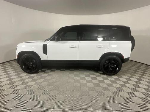 2024 Land Rover Defender 110 P400 X-Dynamic SE