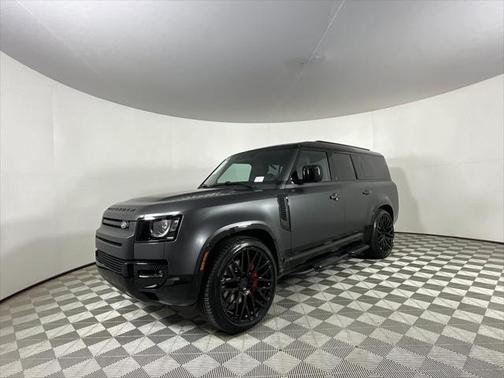 2025 Land Rover Defender 130 P400 X-Dynamic SE
