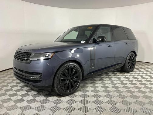 2026 Land Rover Range Rover P550e SE