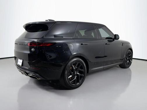 Santorini Black Metallic 2023 Land Rover Range Rover Sport SE