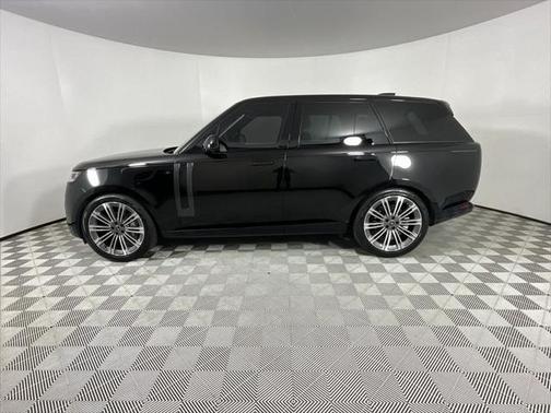 2023 Land Rover Range Rover P400 SE