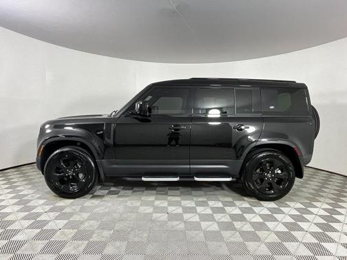 2024 Land Rover Defender 110 P400 S