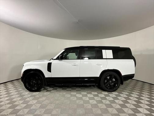 2025 Land Rover Defender 130 P400 X-Dynamic SE