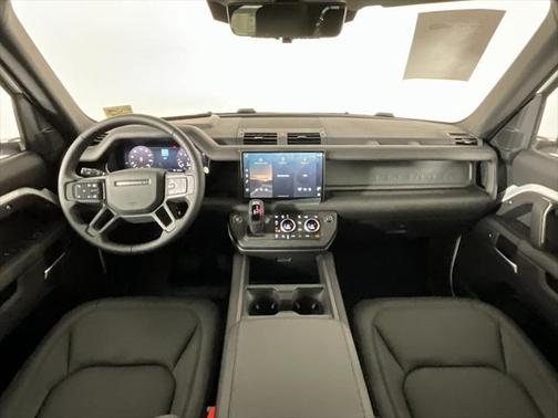 2025 Land Rover Defender 130 P400 X-Dynamic SE