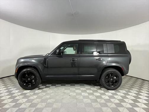 2025 Land Rover Defender 110 P400 S