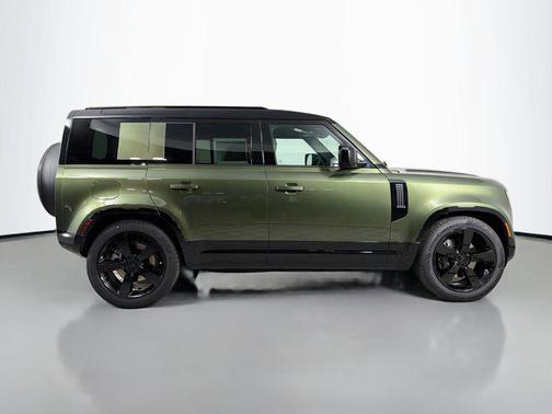 Woolstone Green Metallic 2026 Land Rover Defender P400 X-Dynamic SE