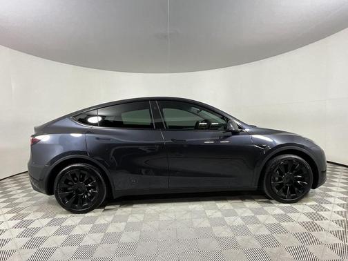 2024 Tesla Model Y Long Range Dual Motor All-Wheel Drive