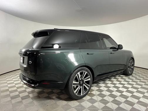 2023 Land Rover Range Rover P530 SE