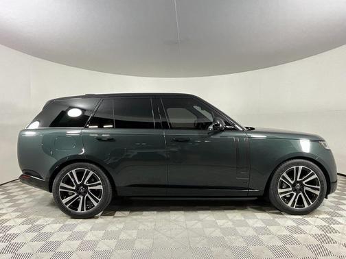 2023 Land Rover Range Rover P530 SE