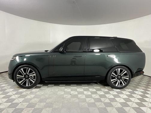 2023 Land Rover Range Rover P530 SE