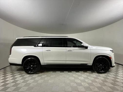 2023 Cadillac Escalade ESV Sport Platinum