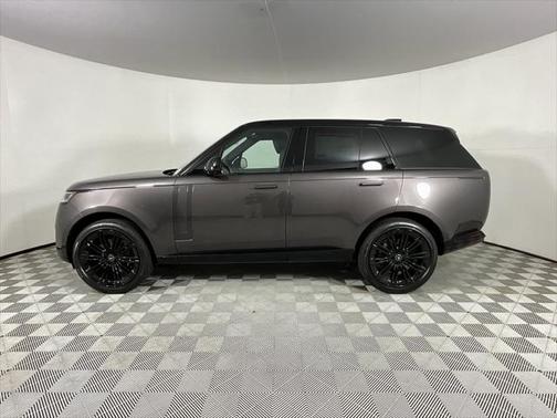 2025 Land Rover Range Rover P530 SE