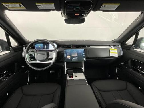 2025 Land Rover Range Rover P530 SE